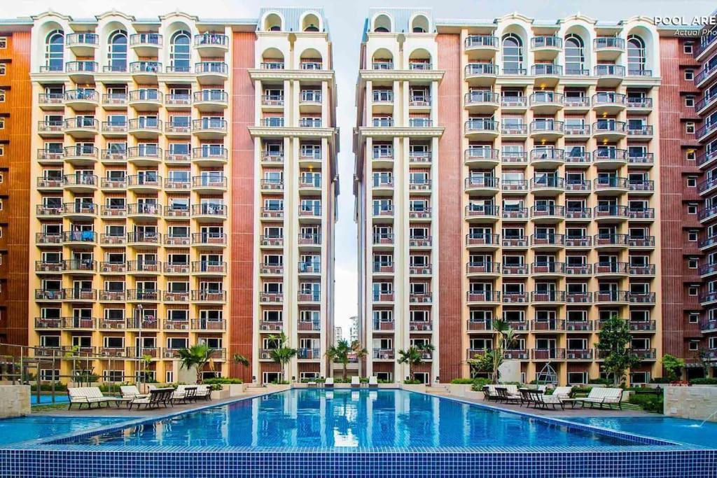 Monarch Parksuites - Balmoral Place Paranaque City Eksteriør bilde