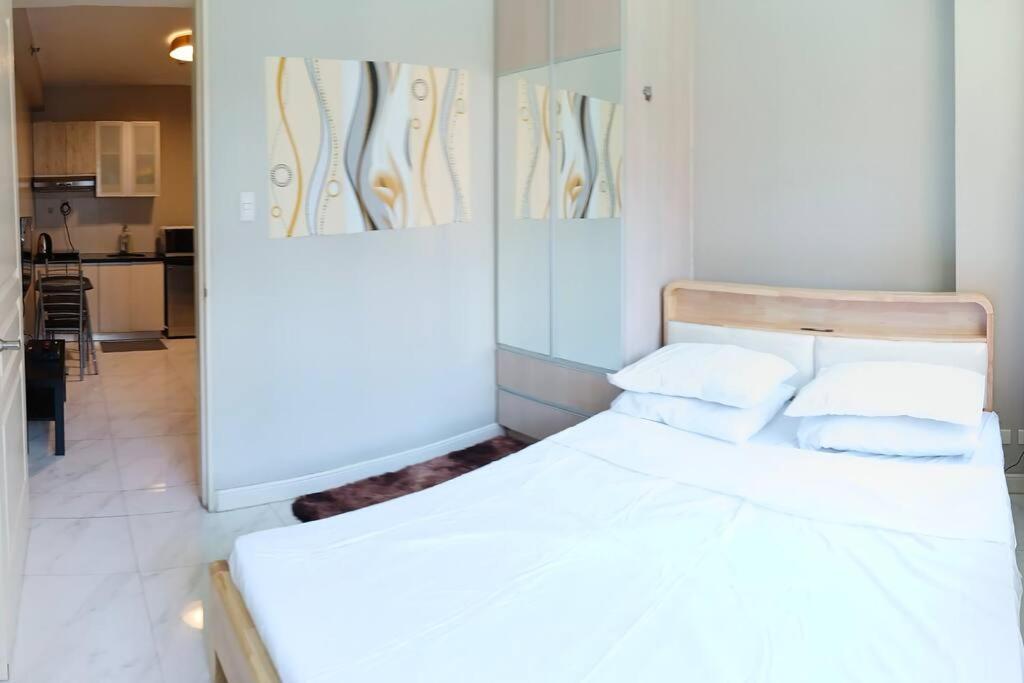Monarch Parksuites - Balmoral Place Paranaque City Eksteriør bilde