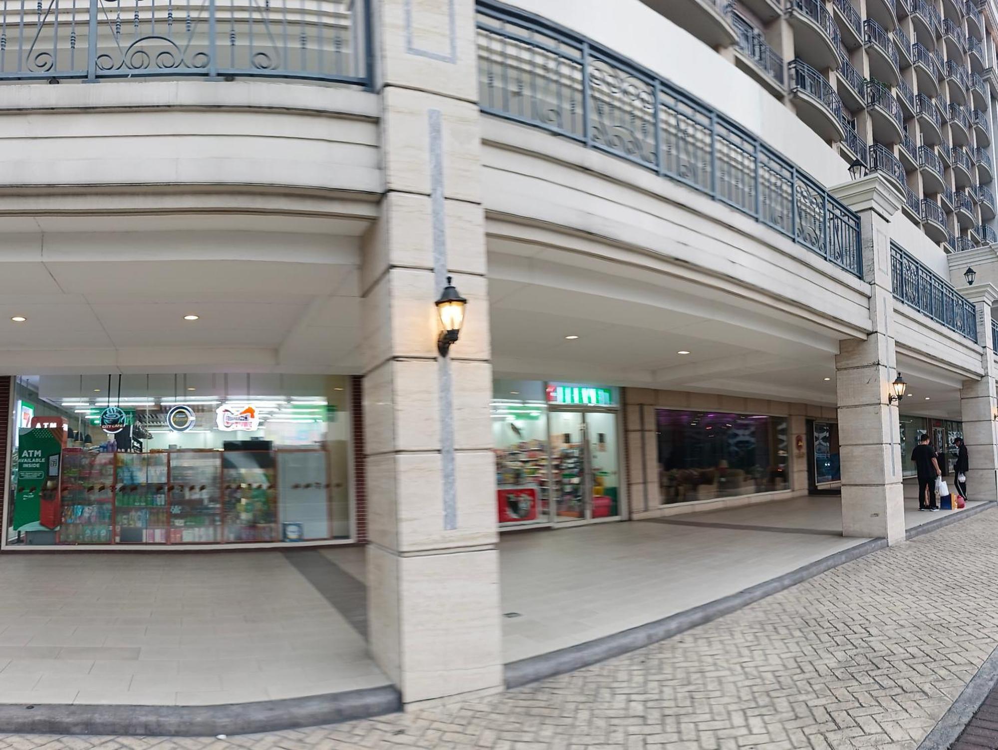 Monarch Parksuites - Balmoral Place Paranaque City Eksteriør bilde